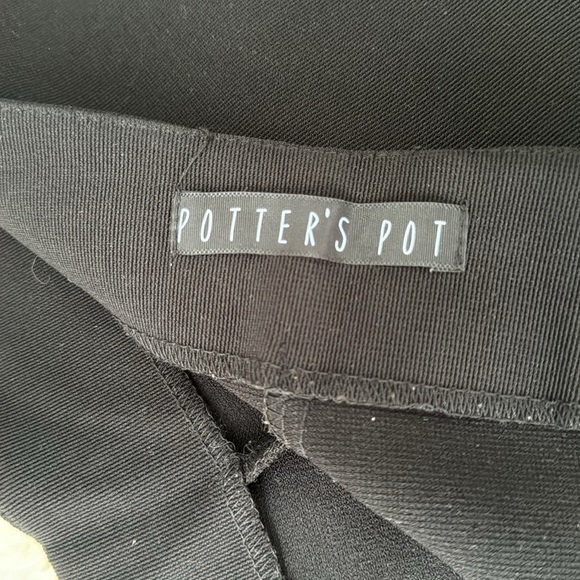 Black a-line skirt - Picture 4 of 5